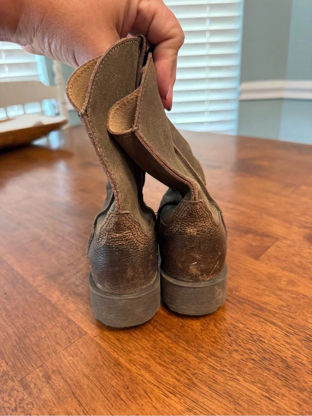 Ariat Kids Rambler Distressed Brown Leather Square Toe Cowboy Boots Size 12